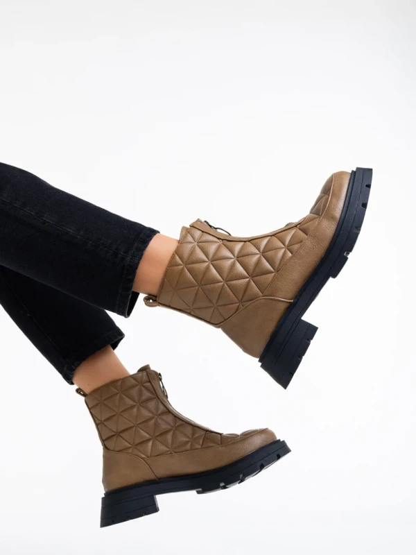 Katarina világos barna, női bokacsizma, ökológiai bőrből