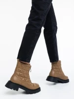 Katarina világos barna, női bokacsizma, ökológiai bőrből