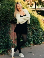 Női bézs színű alkalmi cipő Estebana lakkozott természetes bőrből