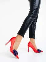 Secilia piros, magassarkú cipő, textil anyagból