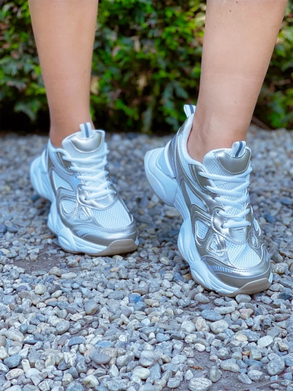 Kiani aranyszínű női sport cipő ökológiai bőrből és  textil anyagból