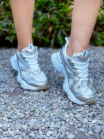 Kiani aranyszínű női sport cipő ökológiai bőrből és  textil anyagból