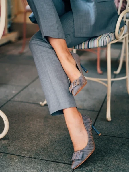 Elsabeth kék női magassarkú cipő textil anyagból