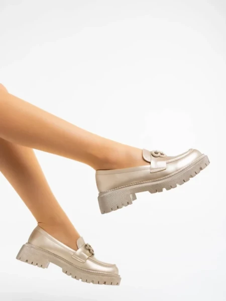 Jakki aranyszínű női félcipő ökológiai bőrből