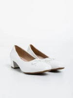 Natacha fehér női magassarkú cipő lakkozott ökológiai bőrből