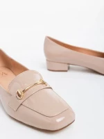 Shantay bézs női magassarkú cipő lakkozott ökológiai bőrből