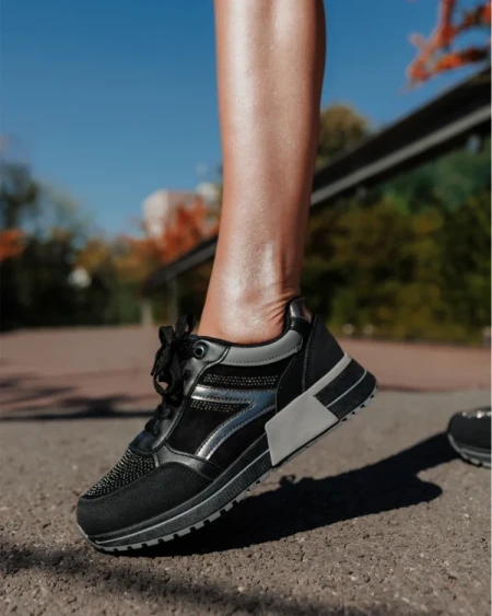 Ravenna fekete női sport cipő textil anyagból és ökológiai bőrből