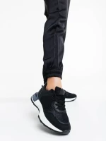 Romessa fekete női sport cipő textil anyagból és ökológiai bőrből