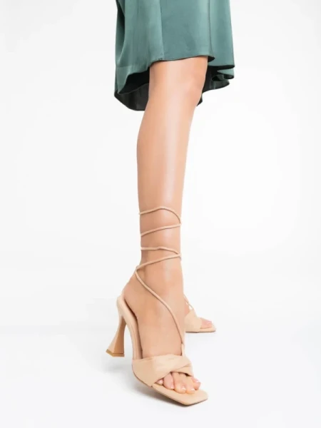 Shadia nude női szandál textil anyagból