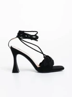 Shadia fekete női szandál textil anyagból