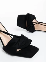 Shadia fekete női szandál textil anyagból