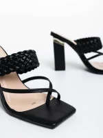 Sabira fekete női klumpa ökológiai bőrből