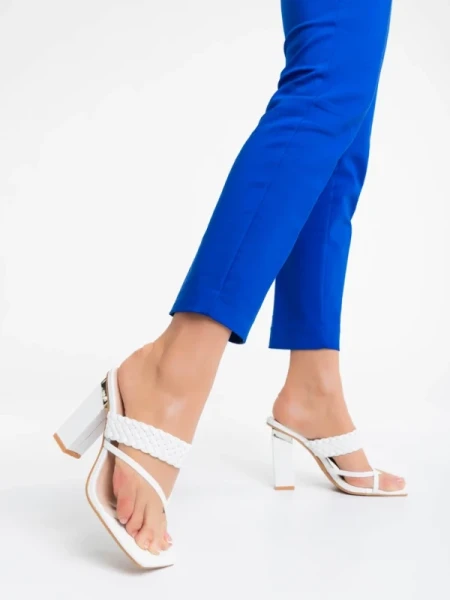 Sabira fehér női klumpa ökológiai bőrből