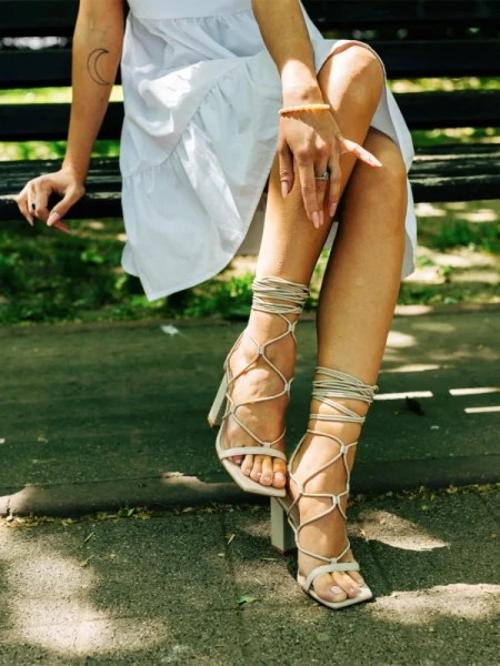 Shantaya bézs női szandál ökológiai bőrből