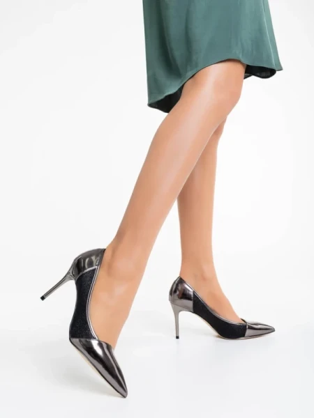 Tanishka sötét ezüstszínű női magassarkú cipő ökológiai bőrből és textil anyagból