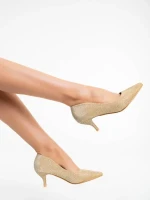 Desma aranyszínű női magassarkú cipő textil anyagból