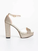 Tressa aranyszínű női szandál textil anyagból