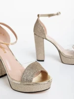 Tressa aranyszínű női szandál textil anyagból