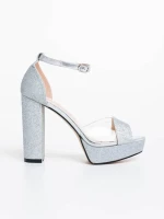 Tressa ezüstszínű női szandál textil anyagból