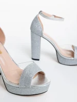 Tressa ezüstszínű női szandál textil anyagból