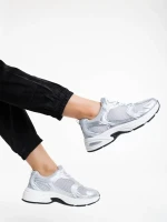 Dunya ezüstszínű női sportcipő textil anyagból