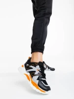 Gapo fekete női sportcipő textil anyagaból és ökológiai bőrből