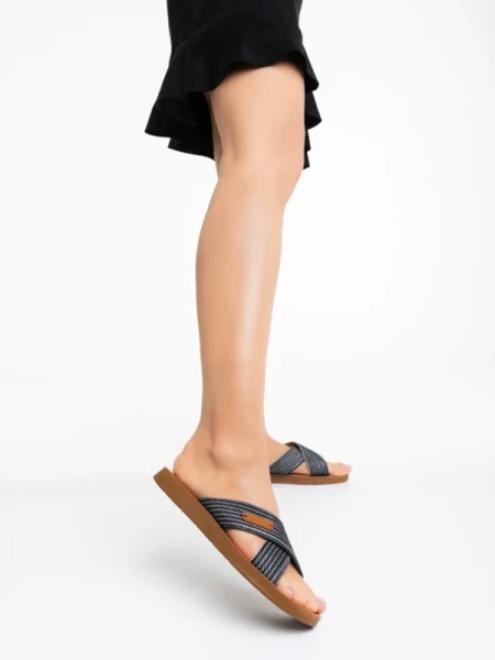 Eveline fekete női papucs textil anyagaból