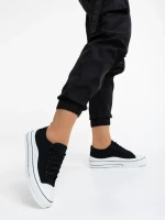 Leony fekete női tornacipő, textil anyagból készült