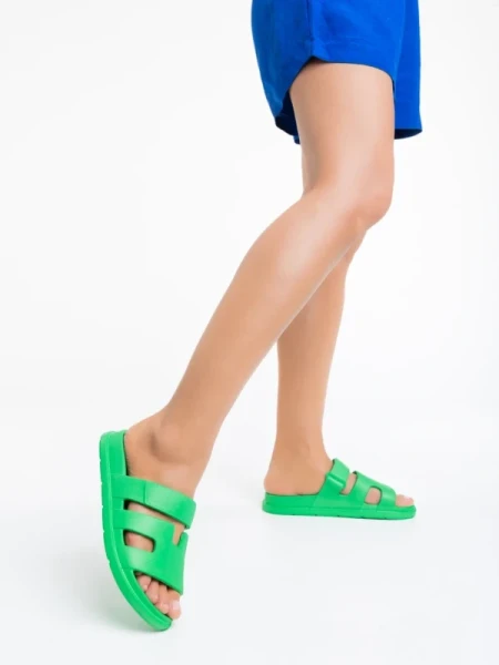 Mika zöld női papucs szintetikus anyagból