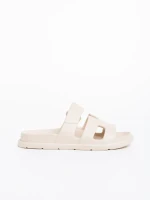 Mika bézs női papucs szintetikus anyagból