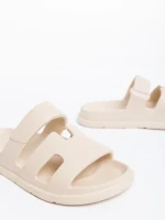 Mika bézs női papucs szintetikus anyagból