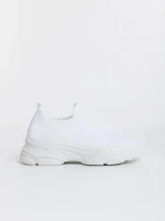 Sakura fehér női sportcipő textil anyagból