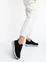 Denisia fekete női sportcipő textil anyagból