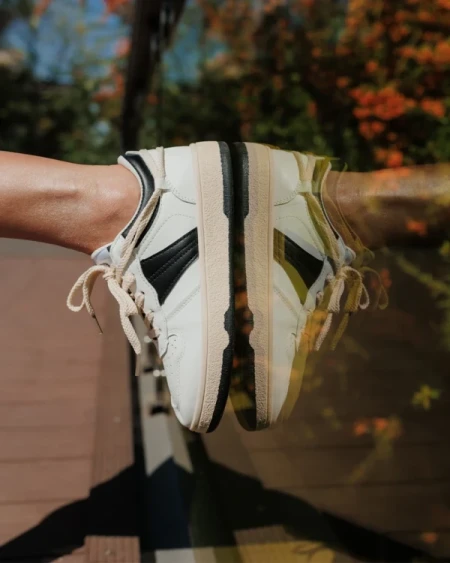 Petty fekete női sportcipő ökológiai bőrből