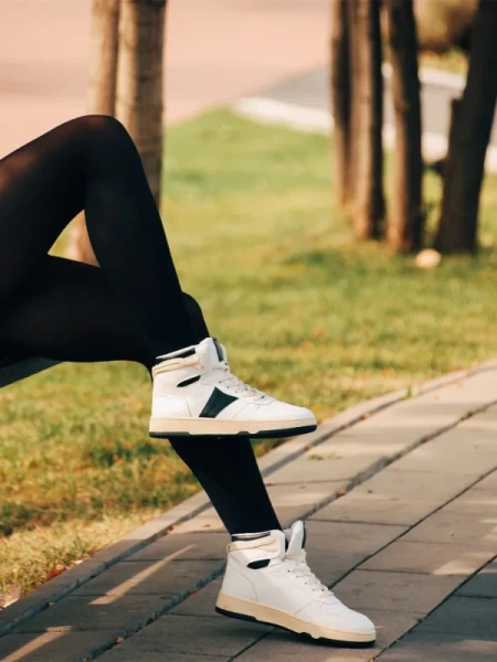 Jocelin fekete női sportcipő ökológiai bőrből