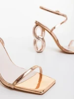 Valeta pezsgőszinű női szandál lakkozott ökológiai bőrből