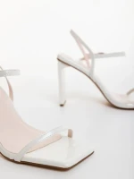 Soleva fehér női szandál ökológiai bőrből