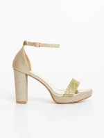 Lenara aranyszinű női szandál textil anygaból