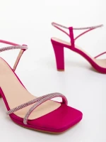 Delenia fukszia női magassarkú szandál textil anygaból