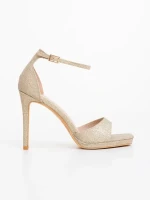 Cadara aranyszinű női szandál textil anygaból