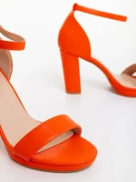 Flavina narancssárga női szandál ökológiai bőrből