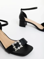 Koara fekete női szandál ökológiai bőrből