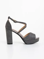 Elinta fekete női magassarkú szandál textil anygaból