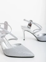 Oliara ezüstszinű női magassarkú szandál lakkozott ökológiai bőrből