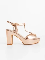Jatara pezsgőszinű női magassarkú szandál lakkozott ökológiai bőrből