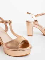 Jatara pezsgőszinű női magassarkú szandál lakkozott ökológiai bőrből