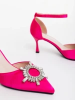 Medela fukszia női magassarkú cipő textil anyagból