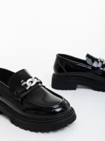 Sardor fekete női félcipő lakkozott ökológiai bőrből