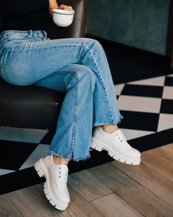 Honami bézs női félcipő lakkozott ökológiai bőrből