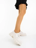 Honami bézs női félcipő lakkozott ökológiai bőrből